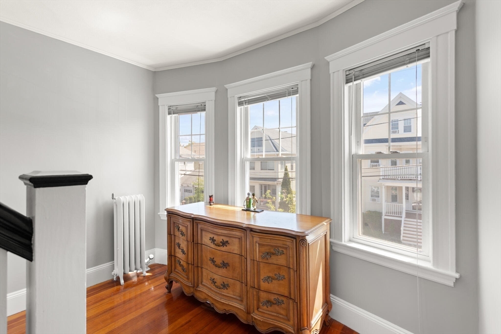 Medford, Massachusetts, 02155, United States, 4 Bedrooms Bedrooms, ,2 BathroomsBathrooms,Residential,For Sale,1904256
