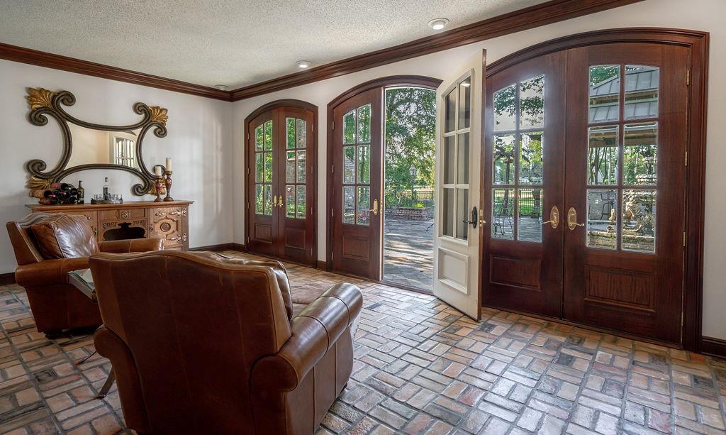 Mandeville, Louisiana, 70471, United States, 4 Bedrooms Bedrooms, ,5 BathroomsBathrooms,Residential,For Sale,1828156