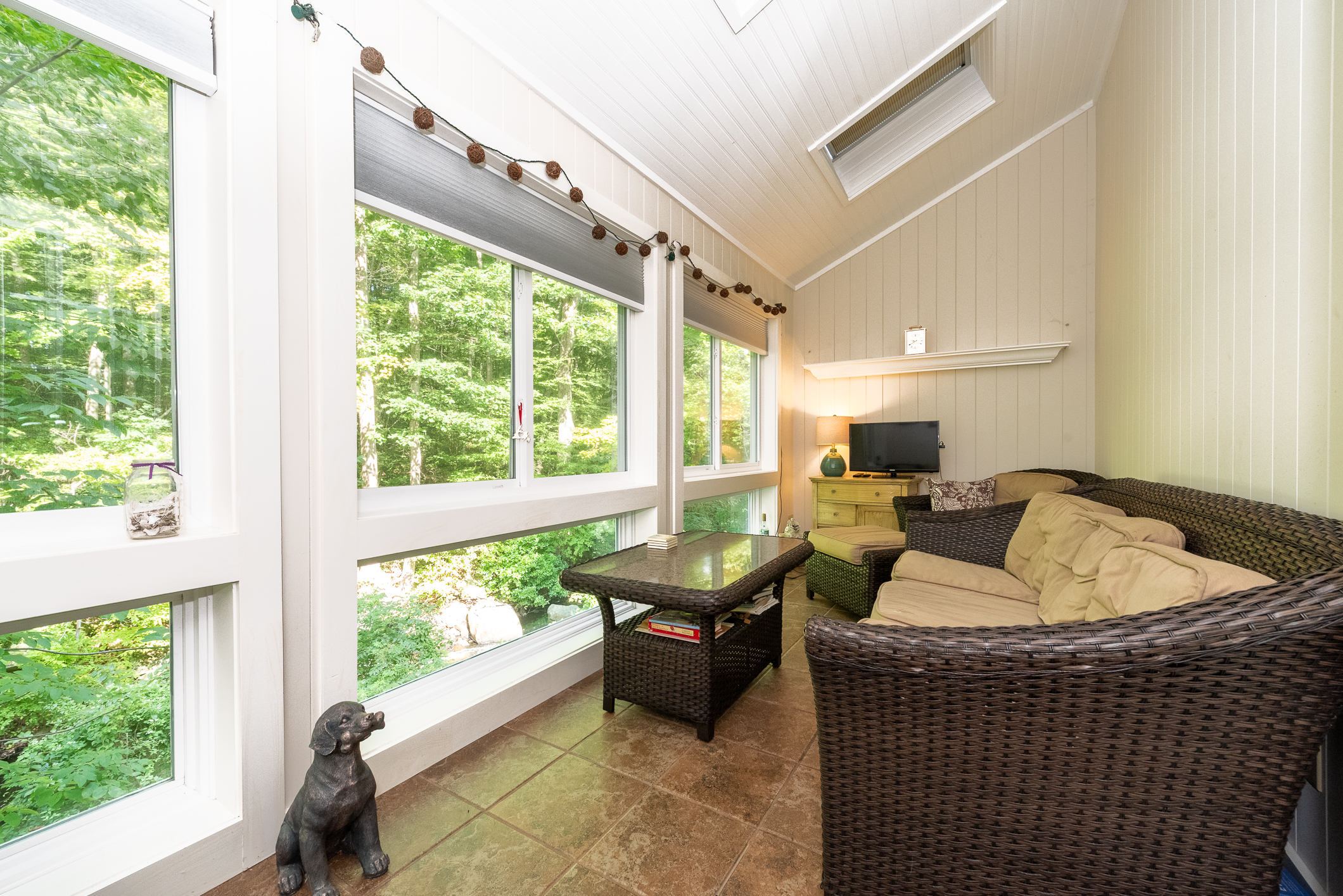  Secluded Country Oasis Nestled on 13 Acres of Privacy - 物件實景