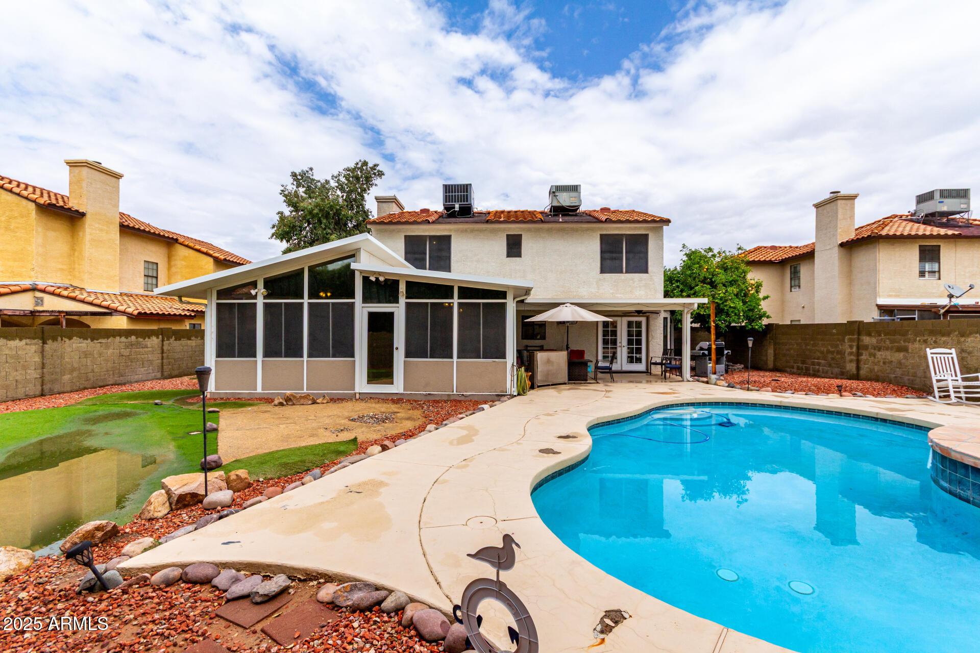 Glendale, Arizona, 85302, United States, 4 Bedrooms Bedrooms, ,4 BathroomsBathrooms,Residential,For Sale,1977849