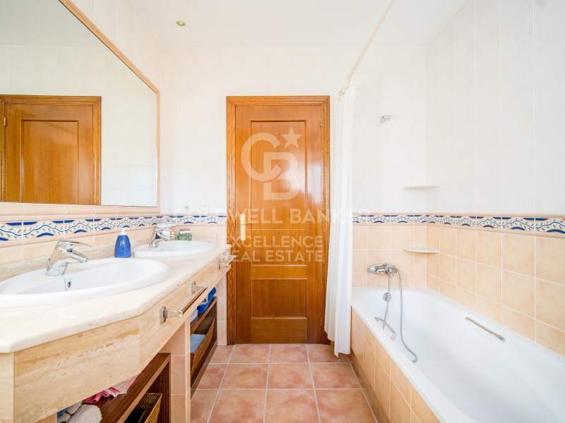 Valencia, Paterna, La Ca?ada Valencia, Paterna, La, Paterna, Comunidad Valenciana, ES, 5 Bedrooms Bedrooms, ,3 BathroomsBathrooms,Residential,For Sale,Valencia, Paterna, La Ca?ada Valencia, Paterna, La,1672423