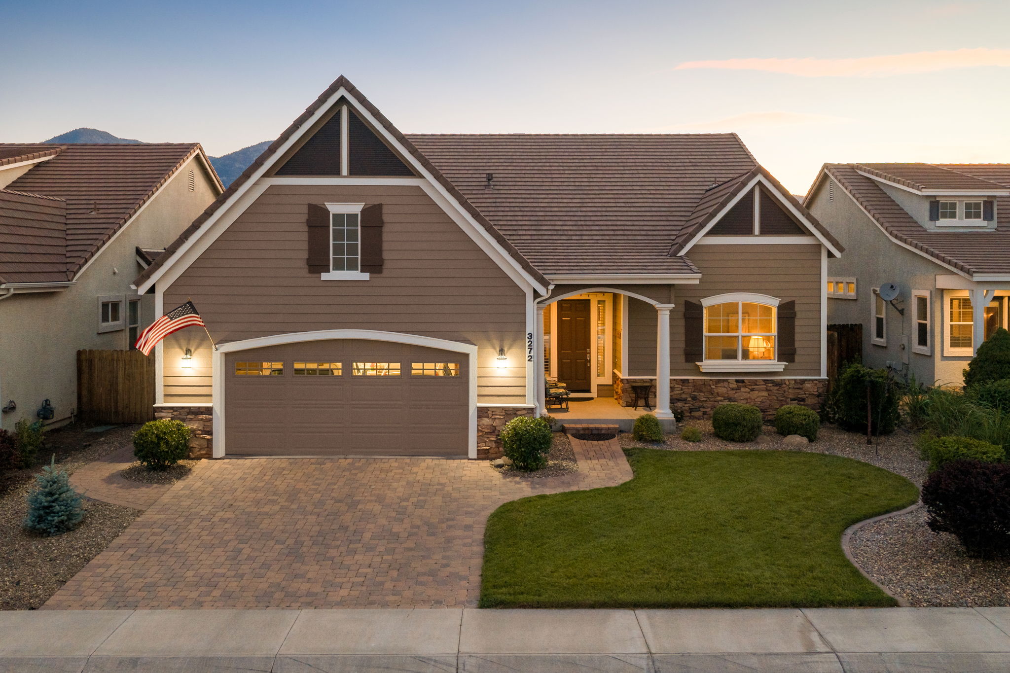  Refined Minden Living with Designer Touches and Captivating Mountain Views - 物件實景