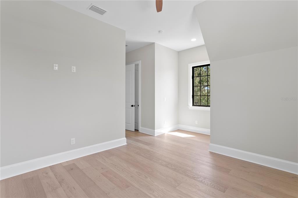 Tampa, Florida, 33629, United States, 5 Bedrooms Bedrooms, ,5 BathroomsBathrooms,Residential,For Sale,1837490