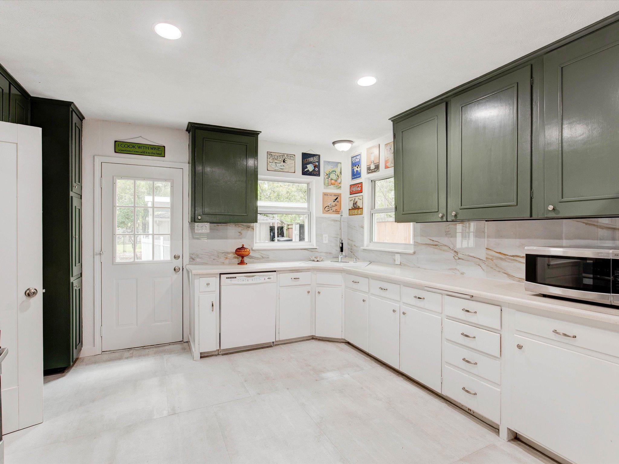  Charming home on spacious lot close proximity to the TCU baseball field - 物件實景