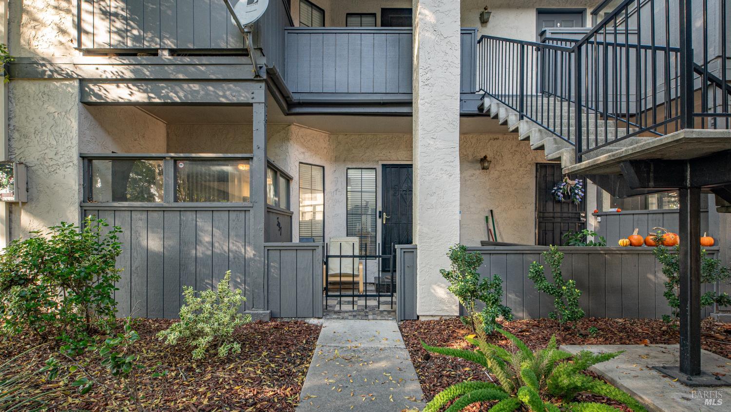 San Jose, California, 95111, United States, 2 Bedrooms Bedrooms, ,2 BathroomsBathrooms,Residential,For Sale,2003428