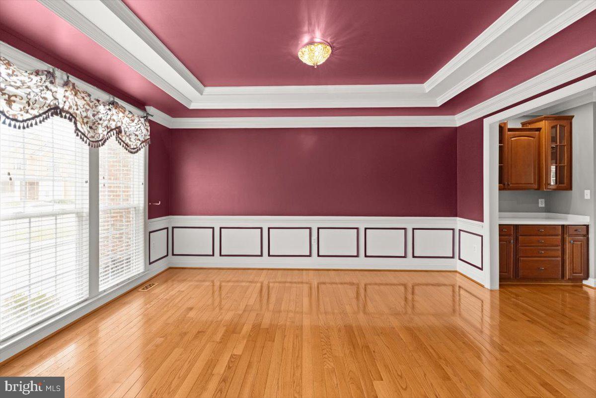 Winchester, Virginia, 22601, United States, 4 Bedrooms Bedrooms, ,5 BathroomsBathrooms,Residential,For Sale,1874493