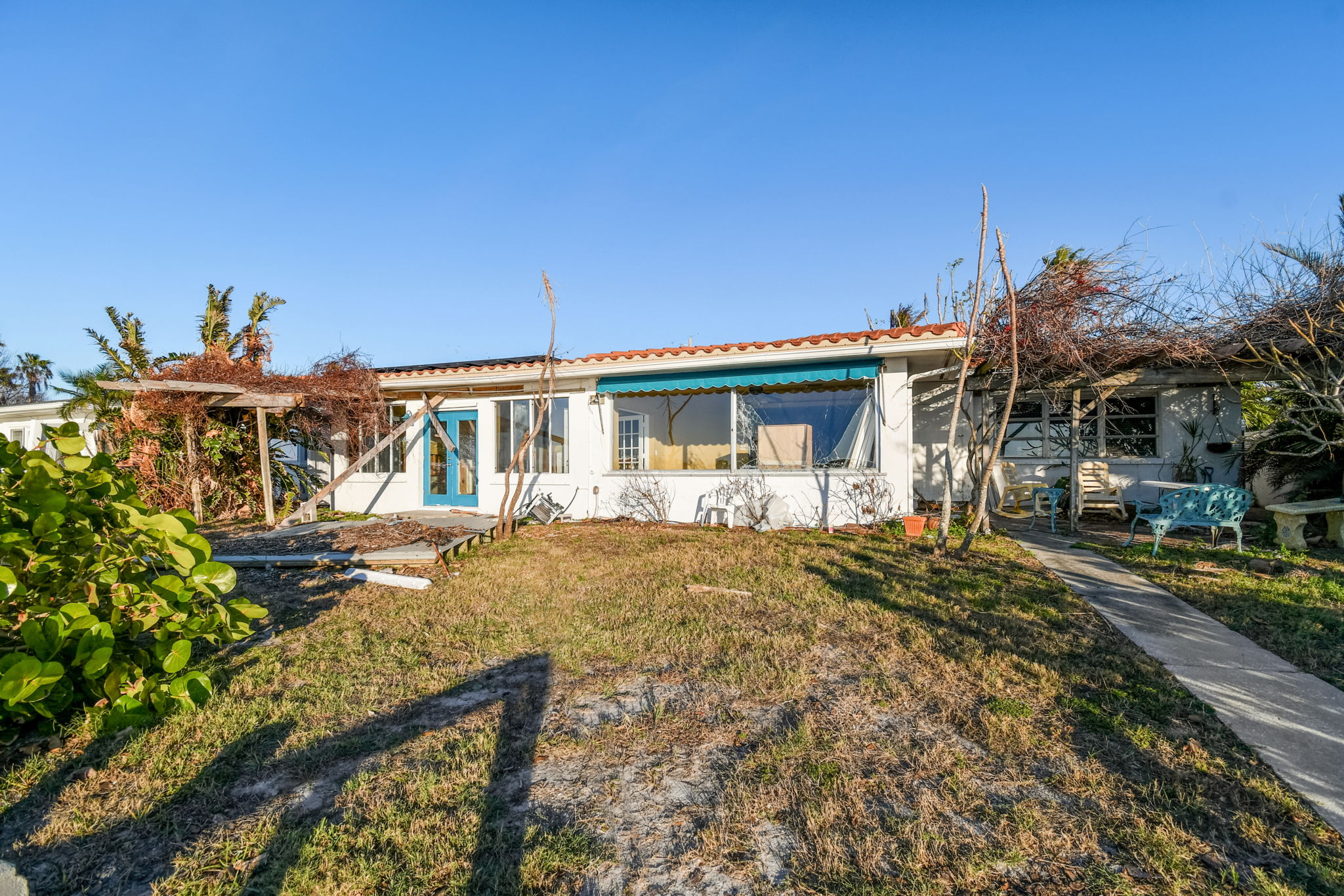 Clearwater, Florida, 33755, United States, 3 Bedrooms Bedrooms, ,2 BathroomsBathrooms,Residential,For Sale,1980754