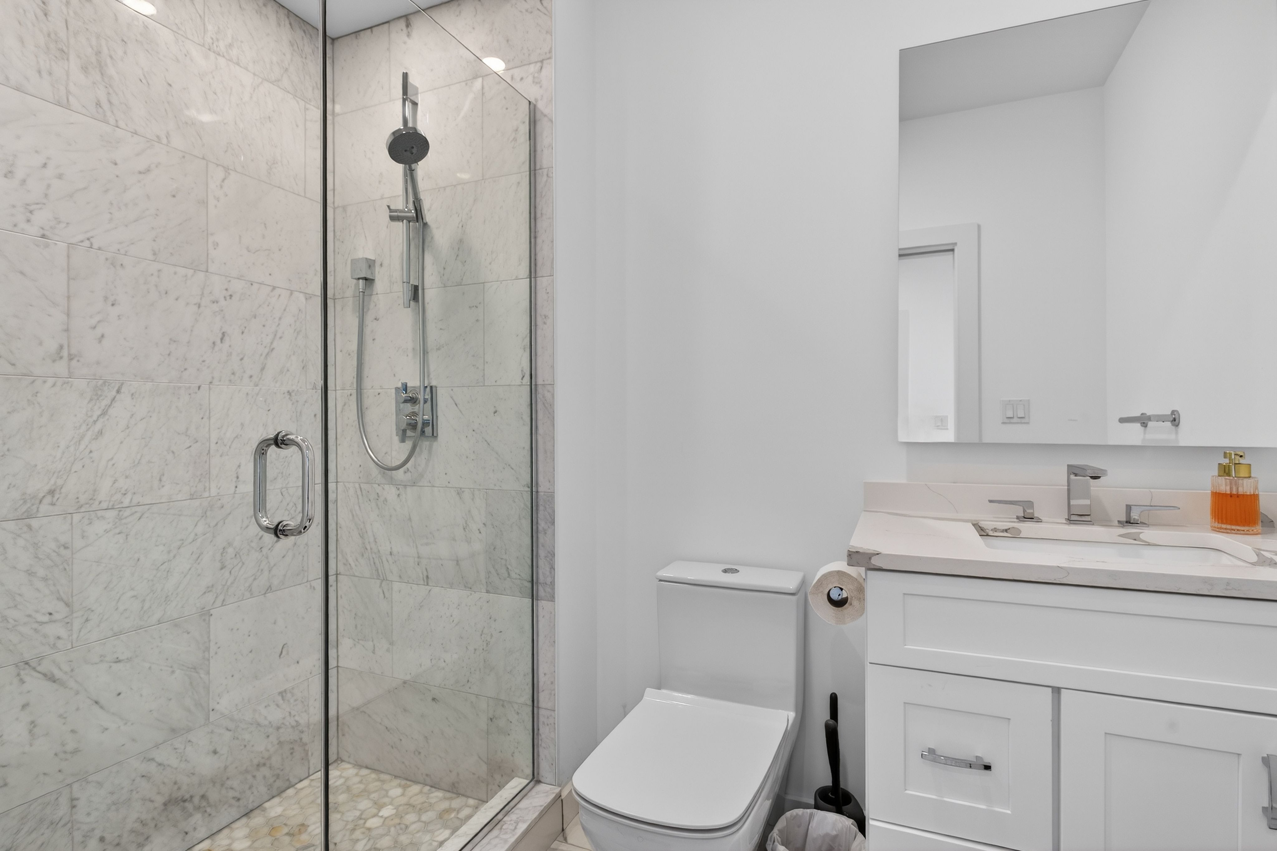  946 Saratoga Street, Boston, MA, 02128 - 物件實景