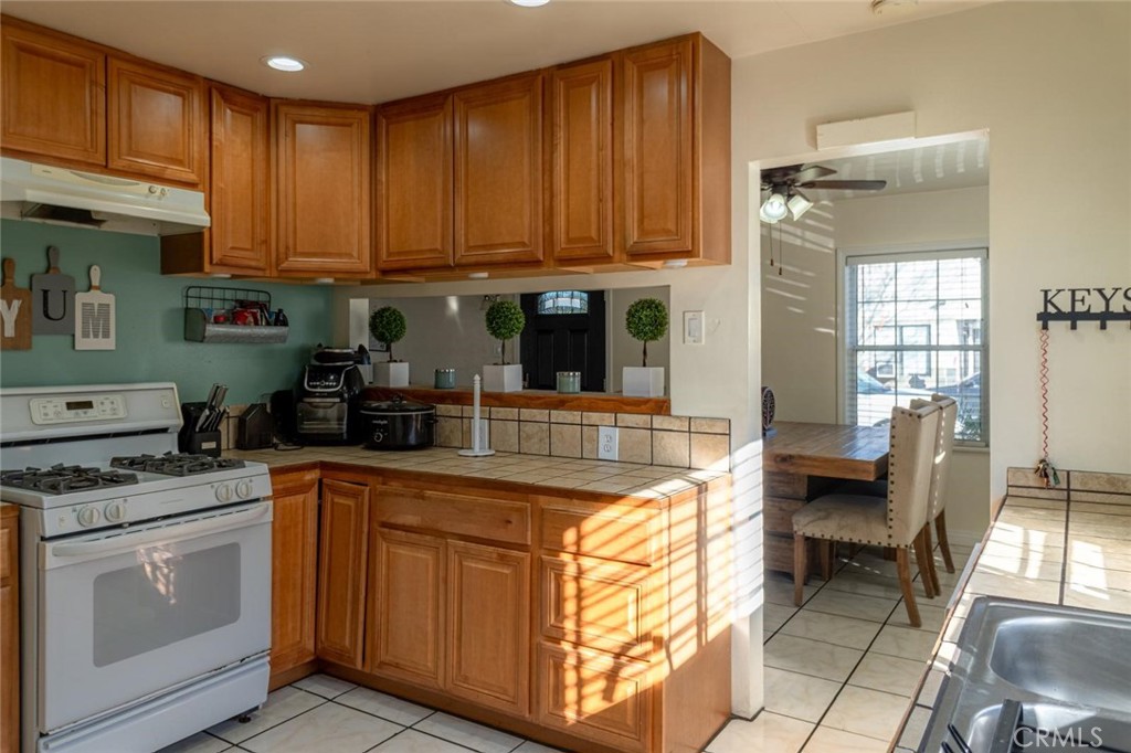 Long Beach, California, 90805, United States, 2 Bedrooms Bedrooms, ,2 BathroomsBathrooms,Residential,For Sale,2013081