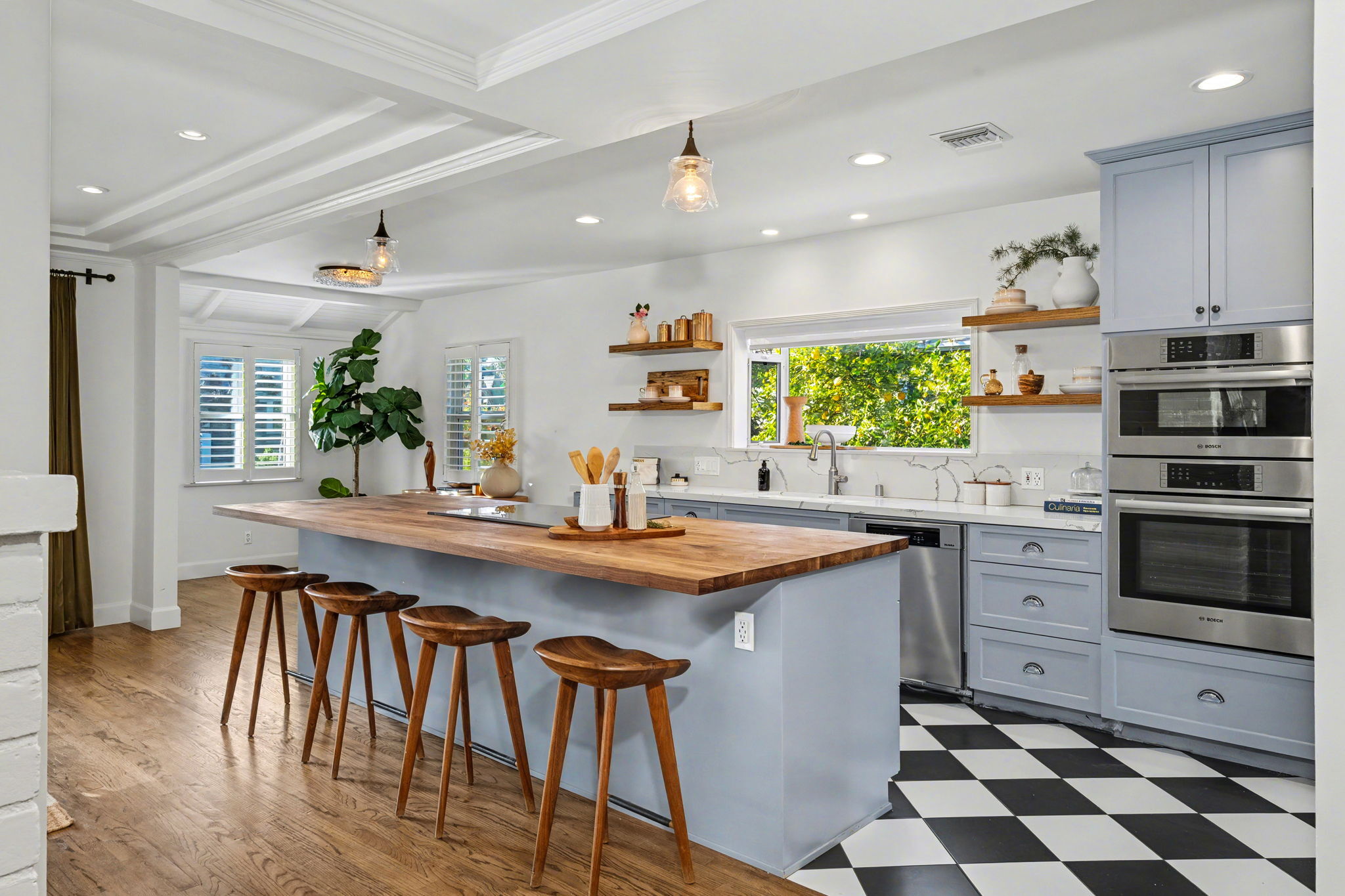  5420   Morella Ave - 物件實景