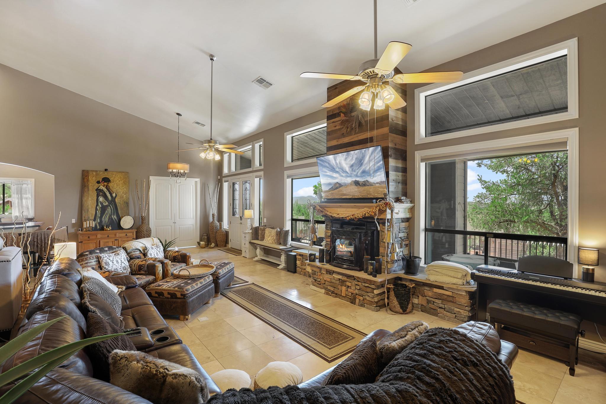 Payson, Arizona, 85541, United States, 4 Bedrooms Bedrooms, ,2 BathroomsBathrooms,Residential,For Sale,1913797