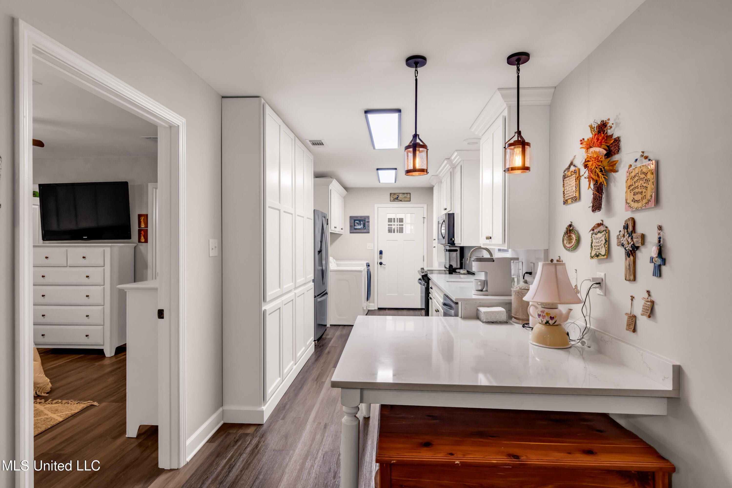 Gautier, Mississippi, 39553, United States, 4 Bedrooms Bedrooms, ,4 BathroomsBathrooms,Residential,For Sale,1989936