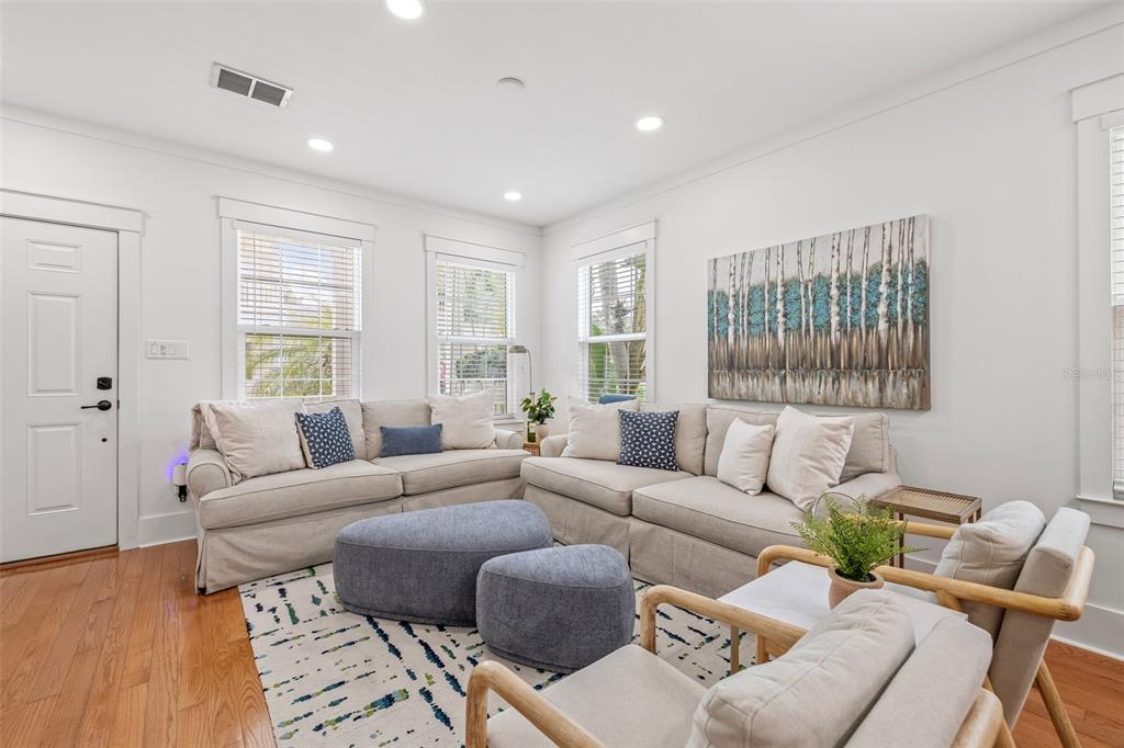 Dunedin, Florida, 34698, United States, 3 Bedrooms Bedrooms, ,3 BathroomsBathrooms,Residential,For Sale,1939118