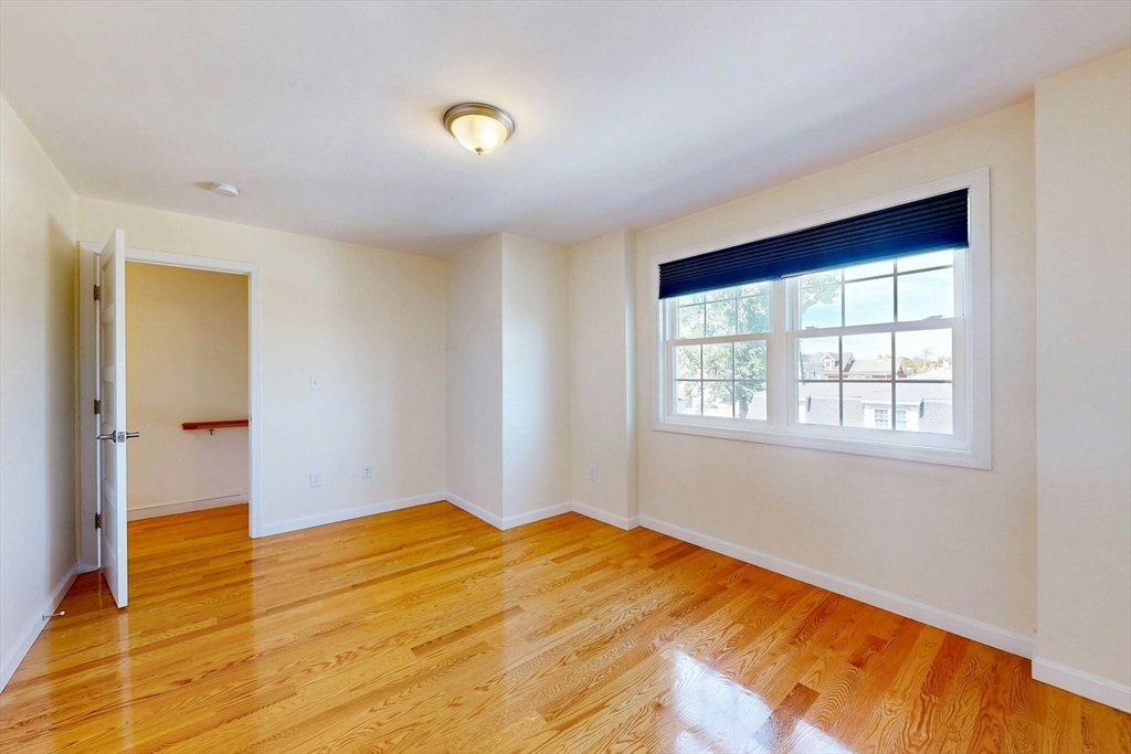 Lynn, Massachusetts, 01905, United States, 2 Bedrooms Bedrooms, ,2 BathroomsBathrooms,Residential,For Sale,1942525