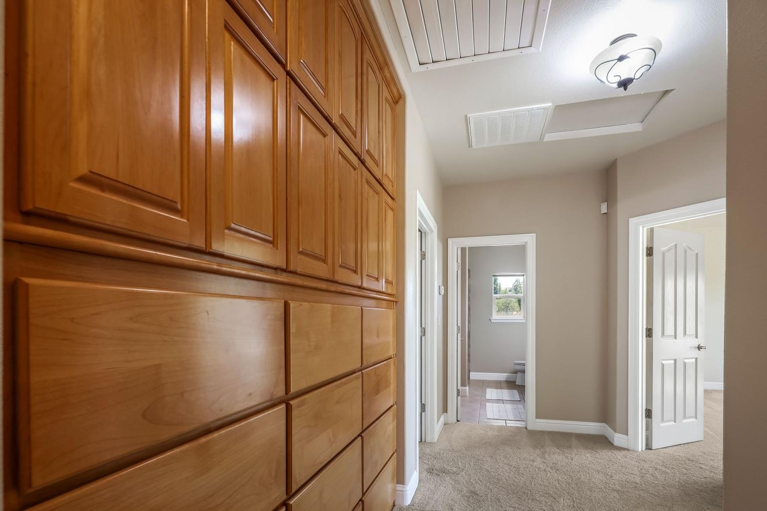 Valley Springs, California, 95252, United States, 3 Bedrooms Bedrooms, ,4 BathroomsBathrooms,Residential,For Sale,1981868