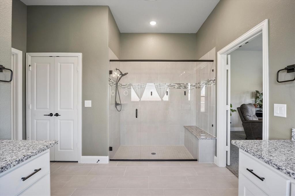 Waxahachie, Texas, 75165, United States, 5 Bedrooms Bedrooms, ,5 BathroomsBathrooms,Residential,For Sale,1828545