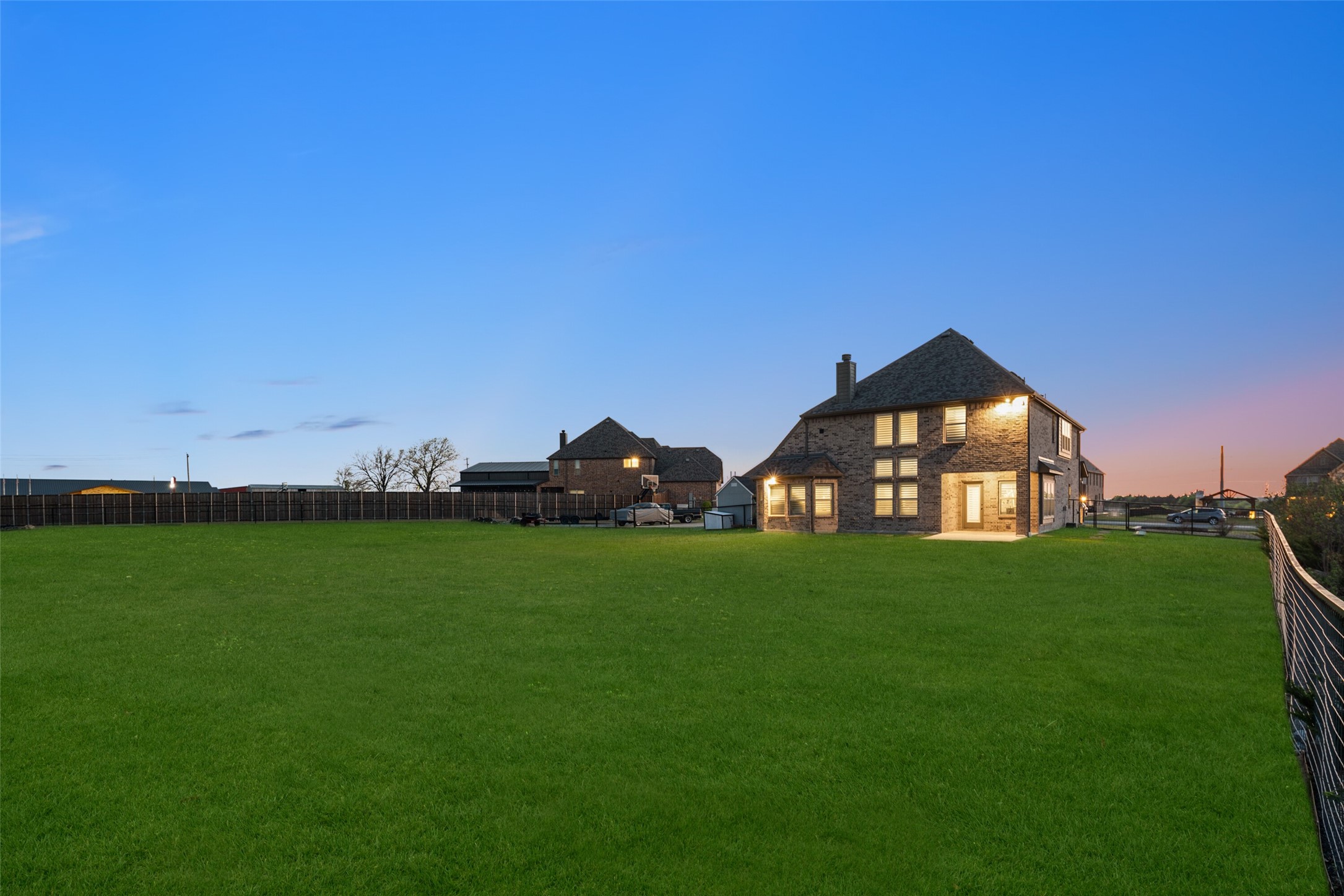 Van Alstyne, Texas, 75495, United States, 4 Bedrooms Bedrooms, ,4 BathroomsBathrooms,Residential,For Sale,1874431