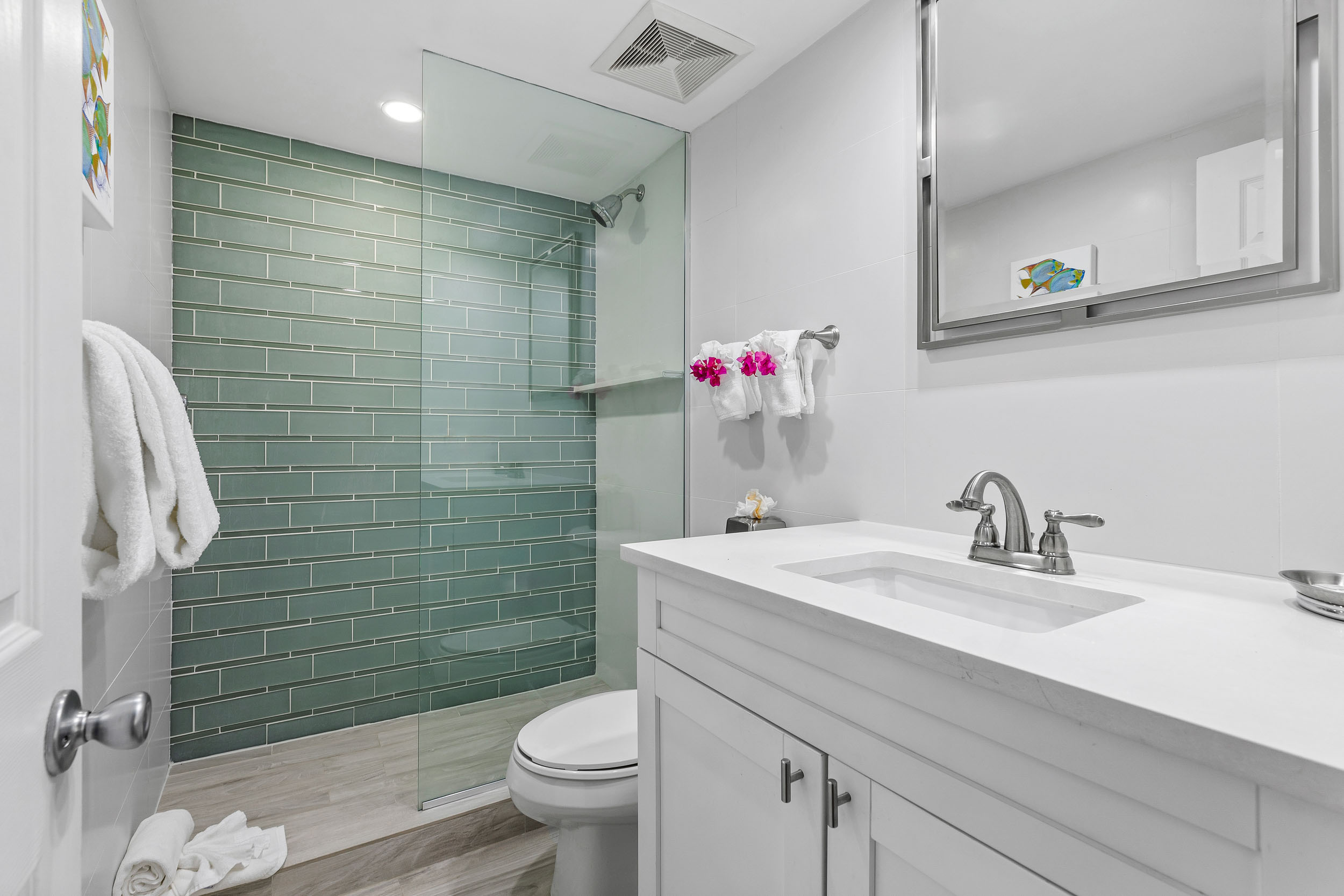 Christopher Columbus #3, Seven Mile Beach, KY, 3 Bedrooms Bedrooms, ,2 BathroomsBathrooms,Residential,For Sale,Christopher Columbus #3,1623871
