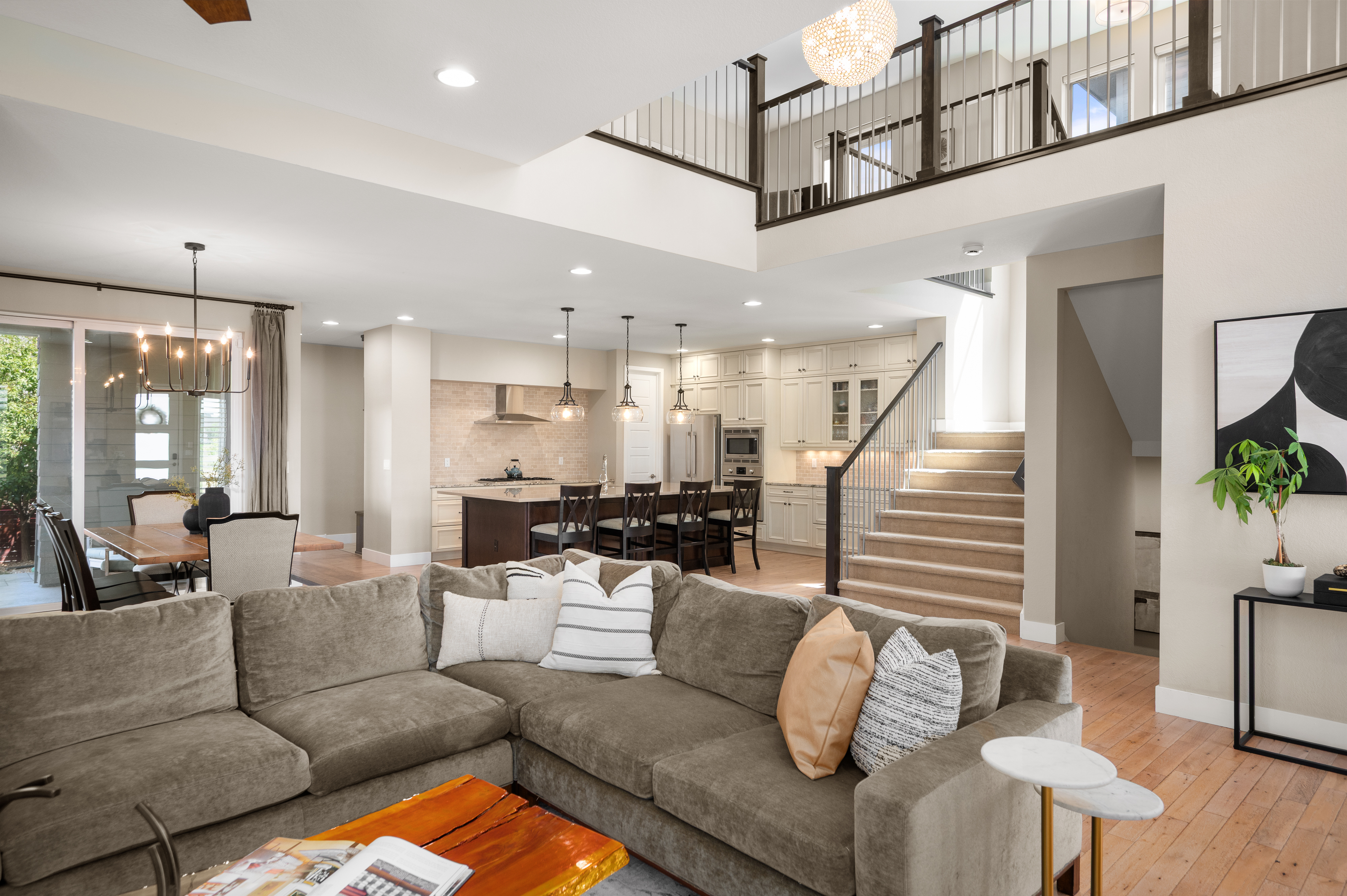  Infinity Vue 3 Residence with Mountain & City Views - 物件實景