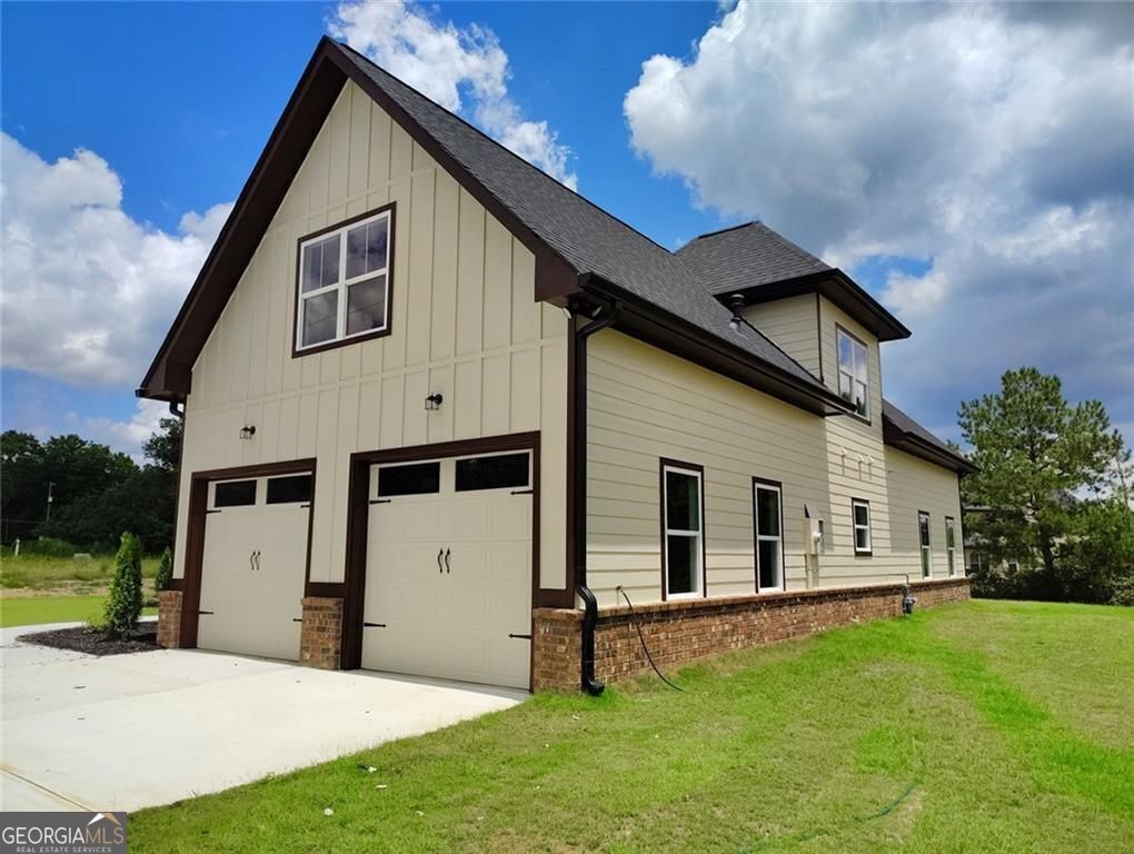 Loganville, Georgia, 30052, United States, 4 Bedrooms Bedrooms, ,4 BathroomsBathrooms,Residential,For Sale,1894991