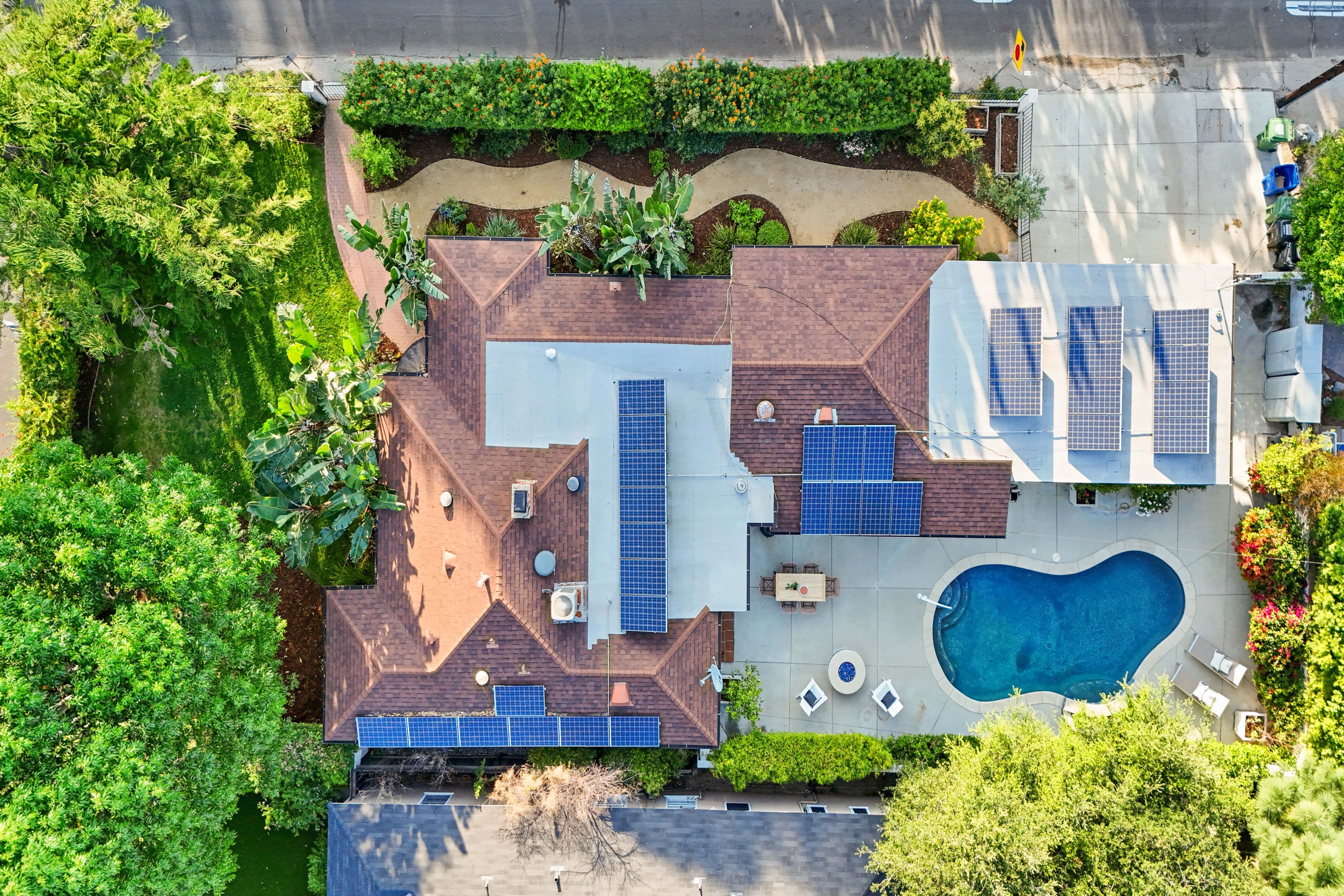  11593 Kling Street - 物件實景