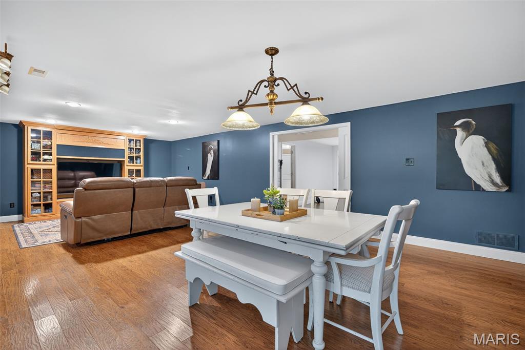Wentzville, Missouri, 63385, United States, 4 Bedrooms Bedrooms, ,3 BathroomsBathrooms,Residential,For Sale,1868701