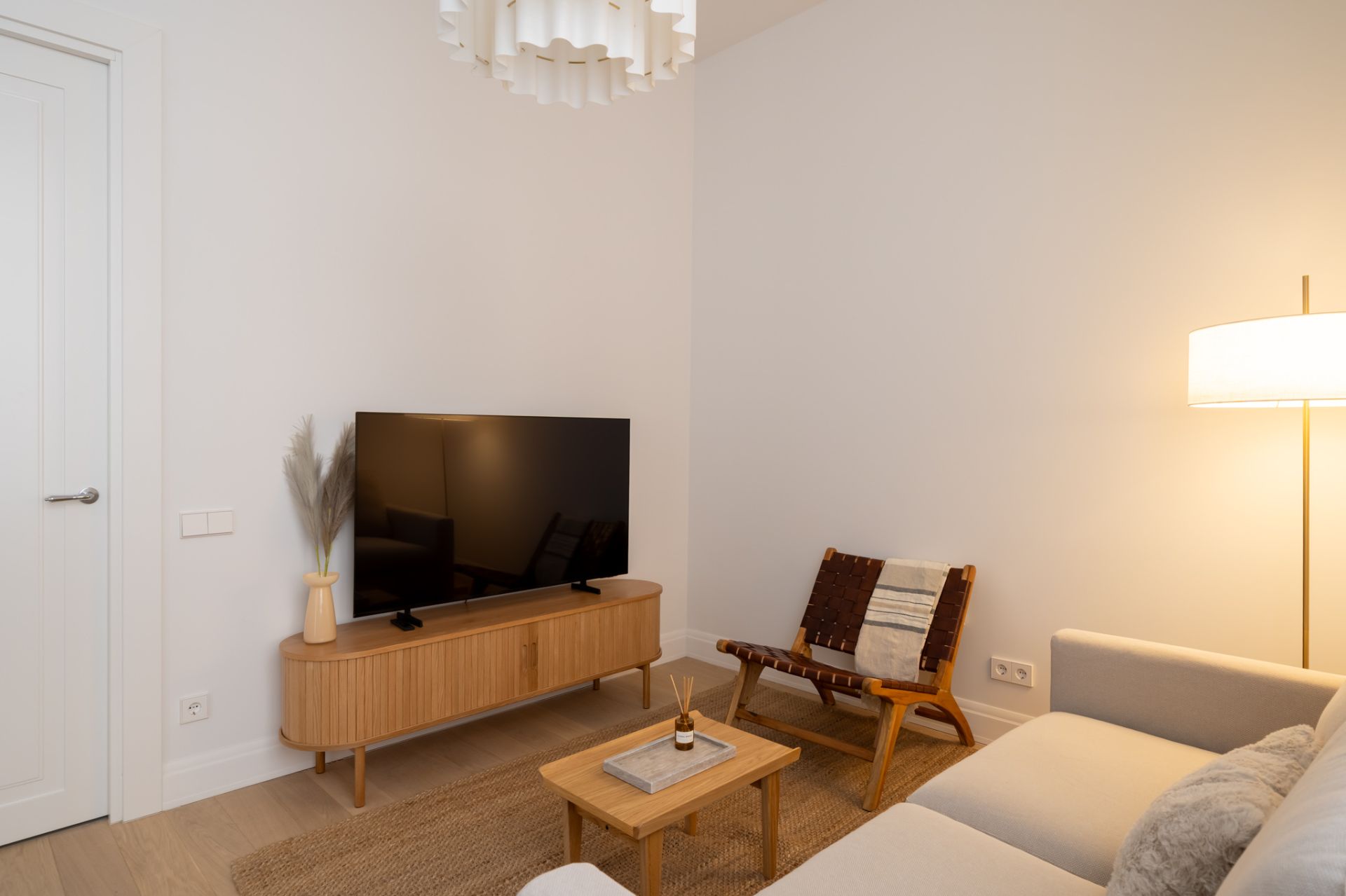  Elegant Investment Apartment in Historic Raina Nams, Opposite the National Opera - 物件實景