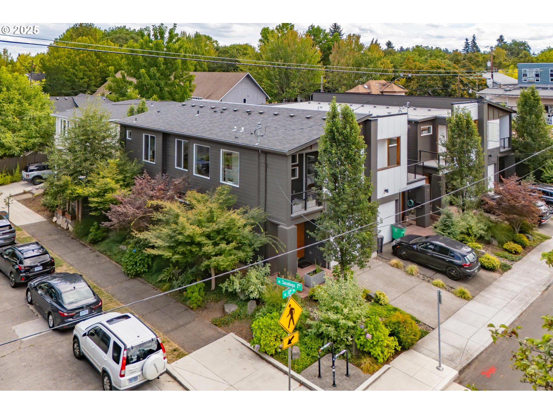 Portland, Oregon, 97211, United States, 3 Bedrooms Bedrooms, ,2 BathroomsBathrooms,Residential,For Sale,1926283