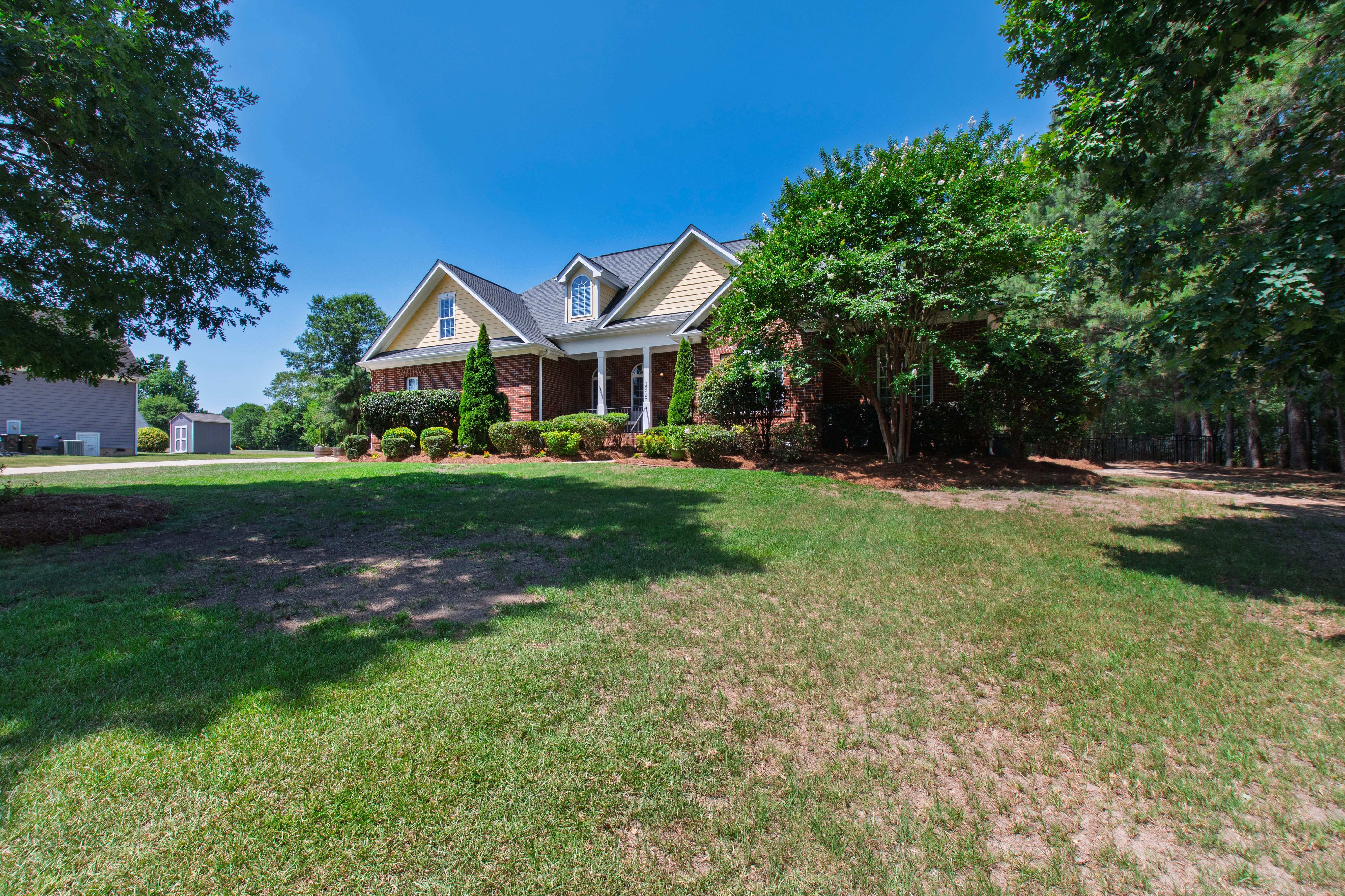  1305 Brook Hill Drive, Clayton, NC 27520 - 物件實景