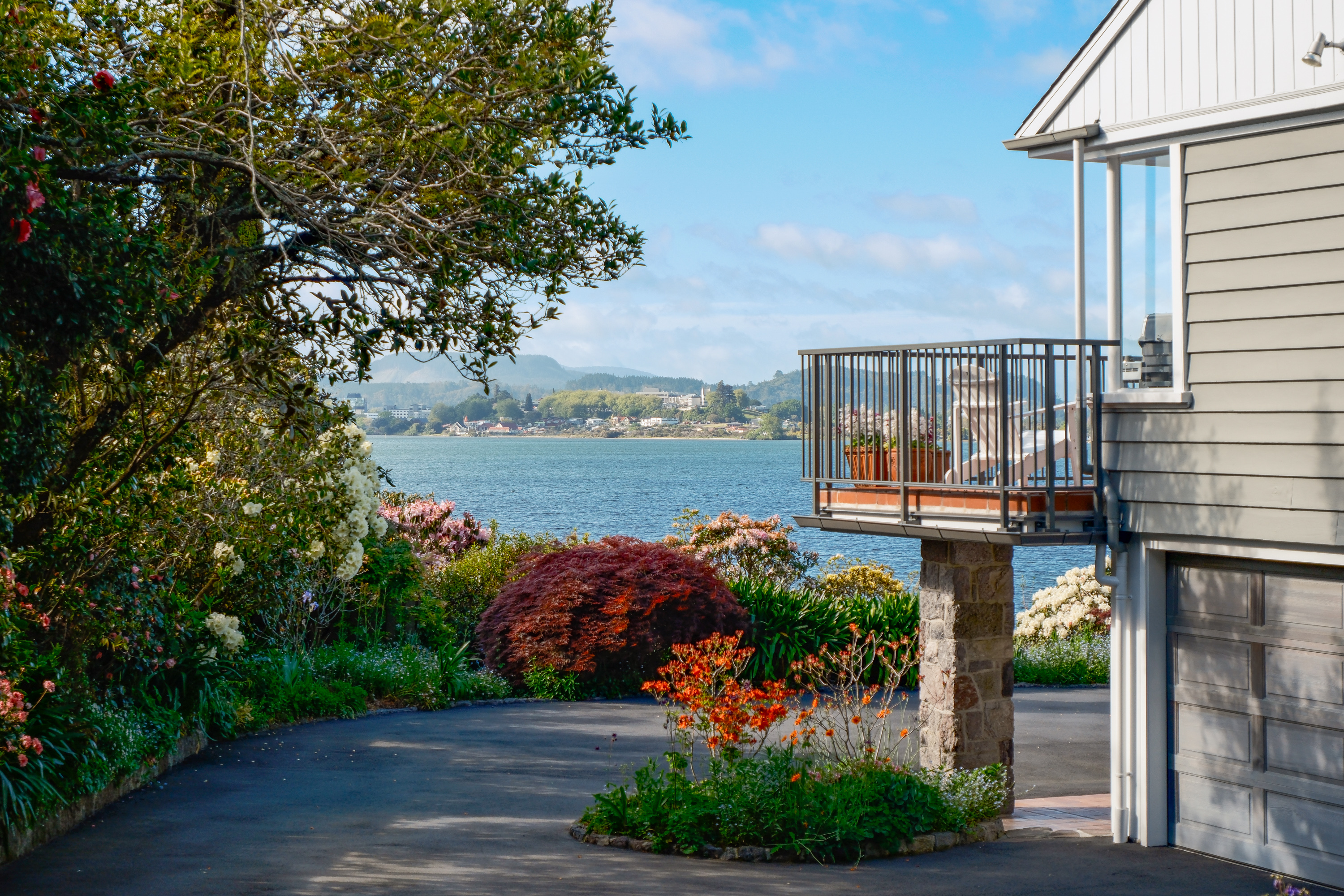  Timeless Lakeside Living at Kawaha Point - 物件實景