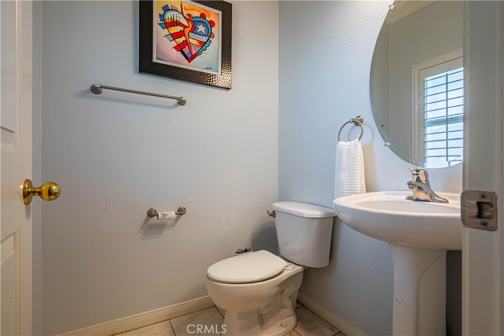 LAKE ELSINORE, California, 92530, United States, 5 Bedrooms Bedrooms, ,3 BathroomsBathrooms,Residential,For Sale,1828180