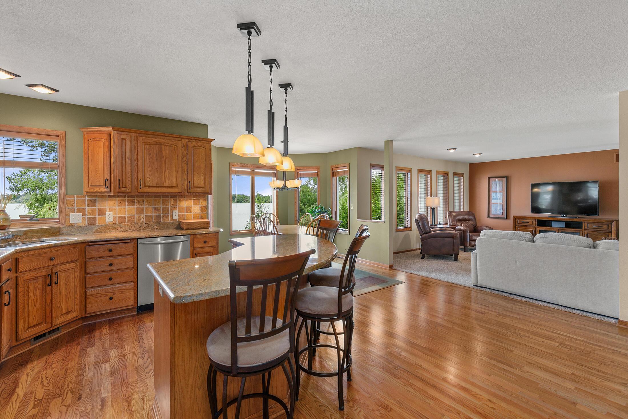 Jewell, Iowa, 50130, United States, 3 Bedrooms Bedrooms, ,4 BathroomsBathrooms,Residential,For Sale,1922792