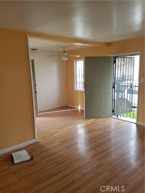 Los Angeles, California, 90047, United States, 8 Bedrooms Bedrooms, ,Residential,For Sale,1865127