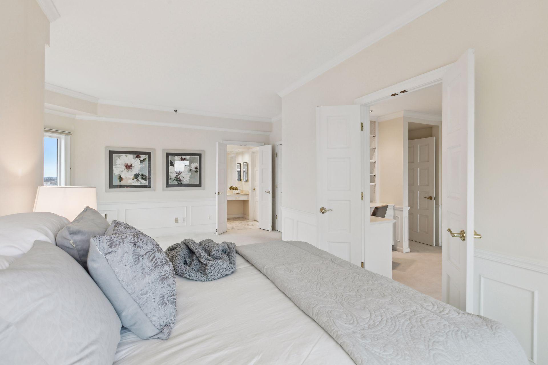 Minneapolis, Minnesota, 55403, United States, 2 Bedrooms Bedrooms, ,1 BathroomBathrooms,Residential,For Sale,1829145