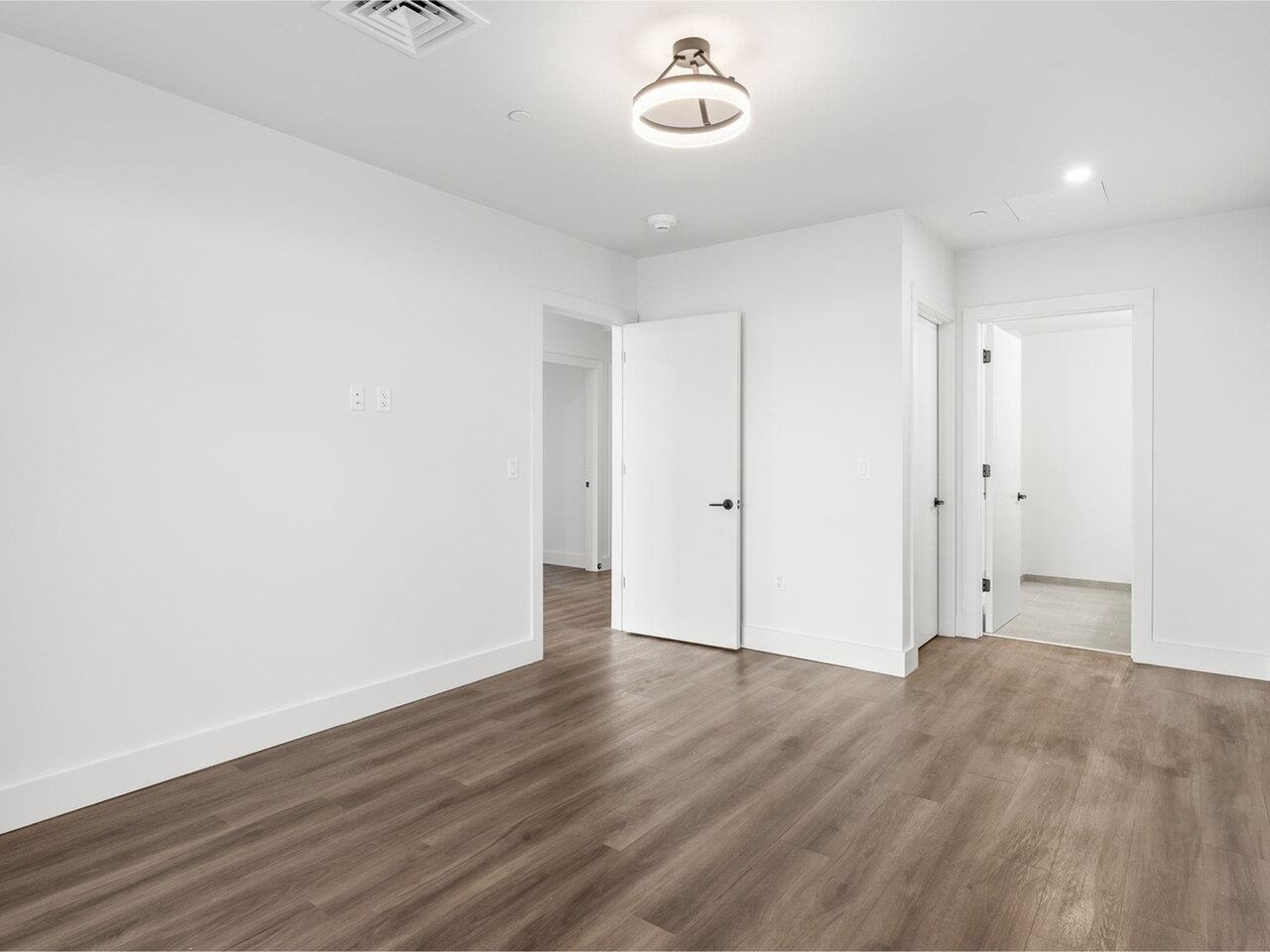 Burlington, Vermont, 05401, United States, 2 Bedrooms Bedrooms, ,1 BathroomBathrooms,Residential,For Sale,1777939