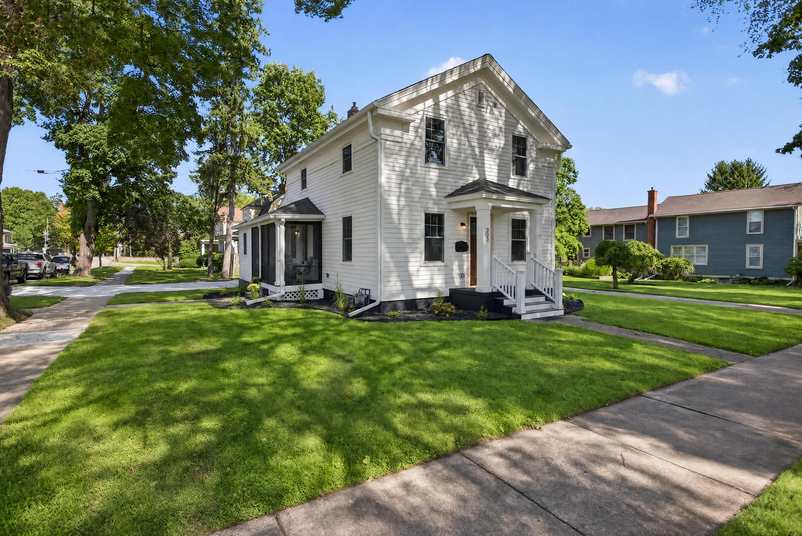 Middle St, Chelsea, MI 48118