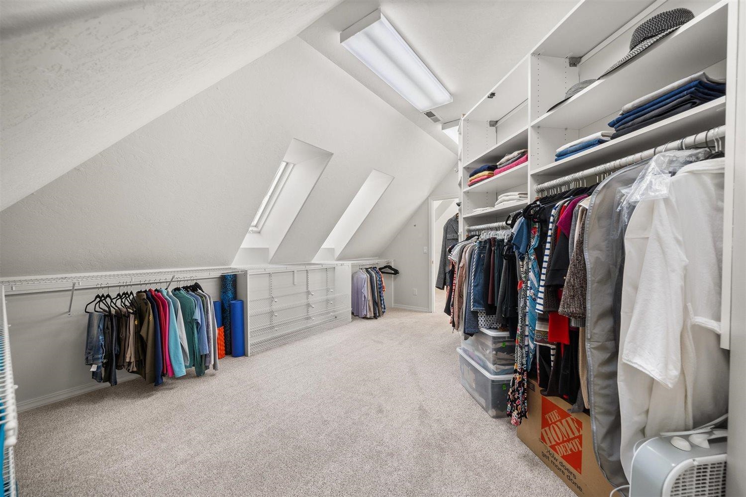 Spokane, Washington, 99223, United States, 6 Bedrooms Bedrooms, ,5 BathroomsBathrooms,Residential,For Sale,1978662