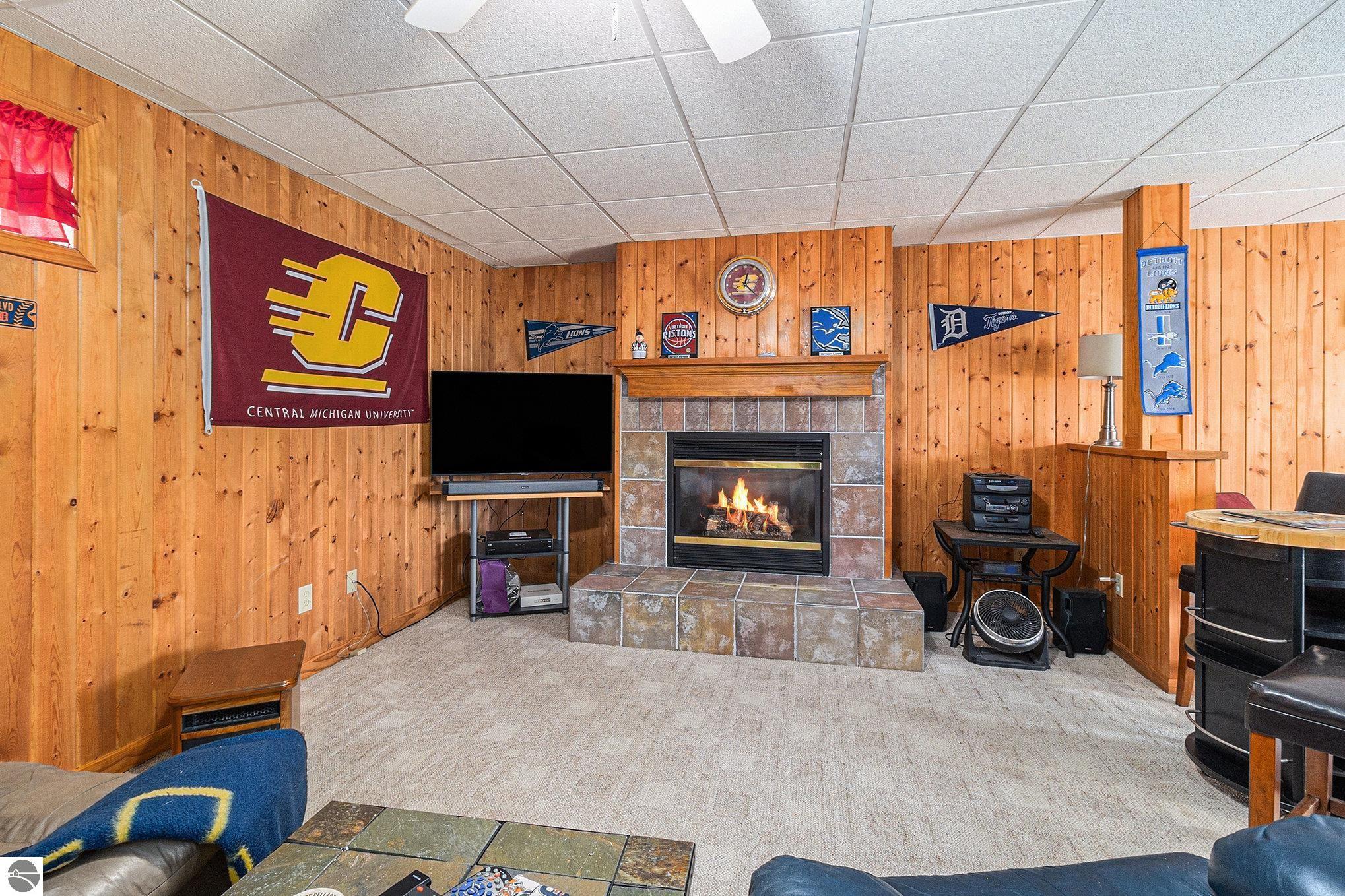 Frankfort, Michigan, 49635, United States, 4 Bedrooms Bedrooms, ,3 BathroomsBathrooms,Residential,For Sale,2048636