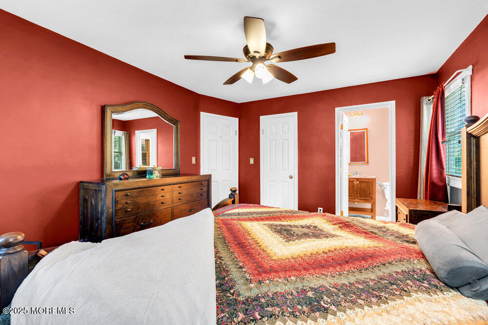 Tinton Falls, New Jersey, 07712, United States, 3 Bedrooms Bedrooms, ,2 BathroomsBathrooms,Residential,For Sale,1987767