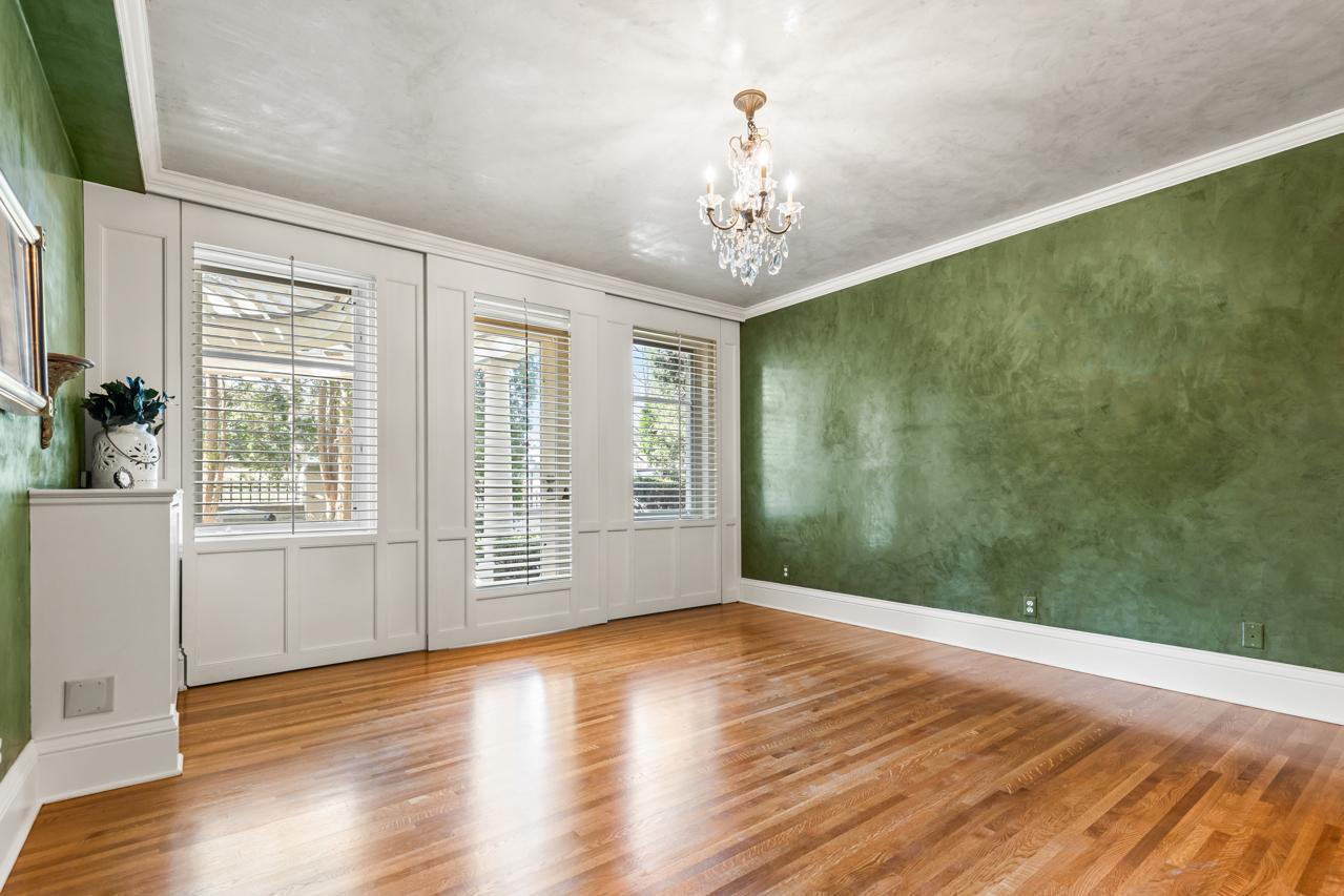 Minneapolis, Minnesota, 55405, United States, 4 Bedrooms Bedrooms, ,4 BathroomsBathrooms,Residential,For Sale,1821266