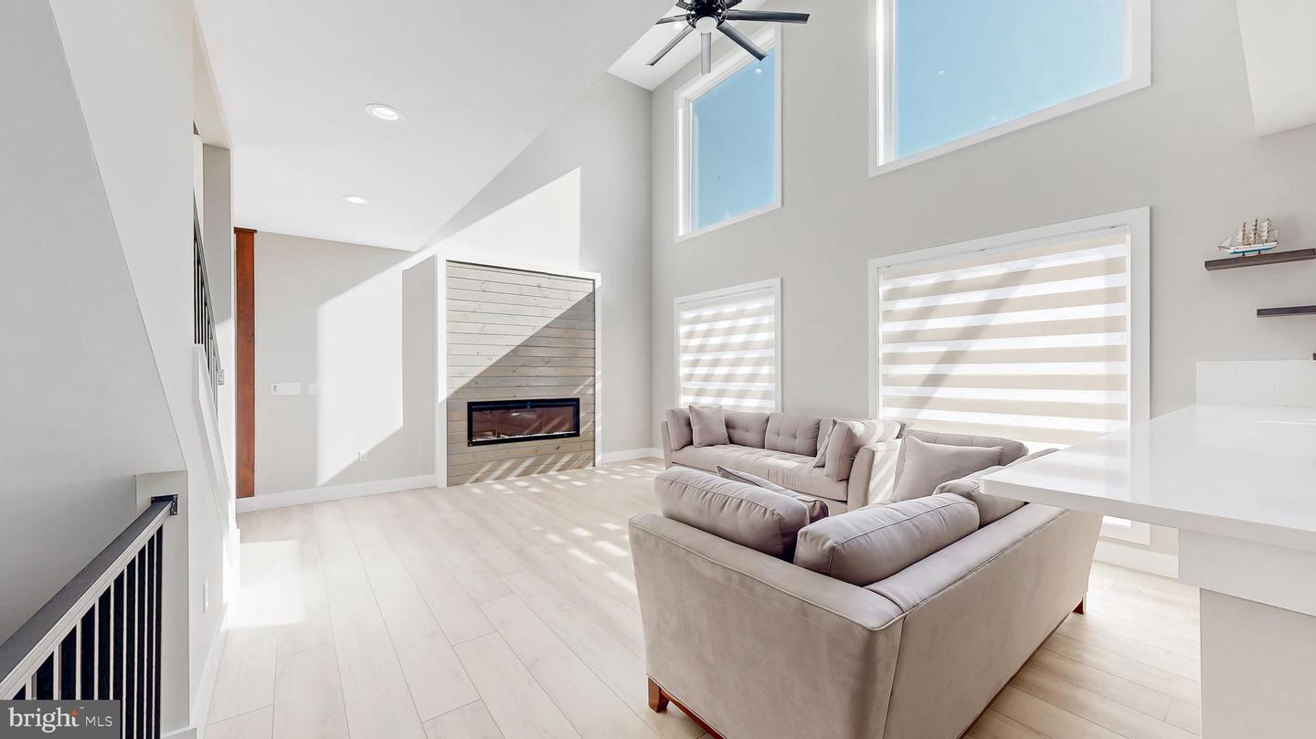 LEWES, Delaware, 19958, United States, 5 Bedrooms Bedrooms, ,7 BathroomsBathrooms,Residential,For Sale,1989878