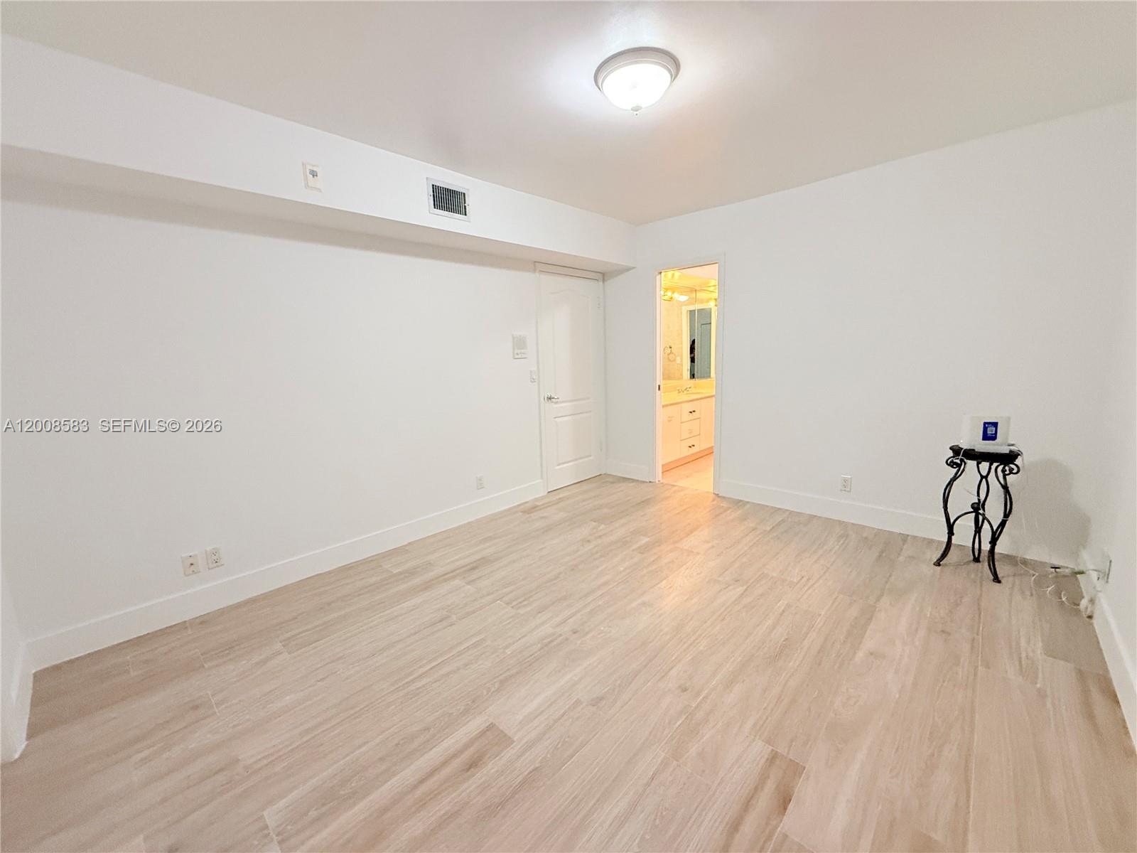 Miami, Florida, 33175, United States, 5 Bedrooms Bedrooms, ,3 BathroomsBathrooms,Residential,For Sale,2040426