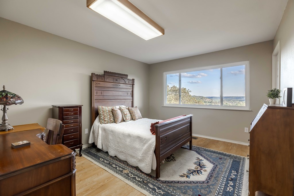Kerrville, Texas, 78028, United States, 4 Bedrooms Bedrooms, ,4 BathroomsBathrooms,Residential,For Sale,1921517