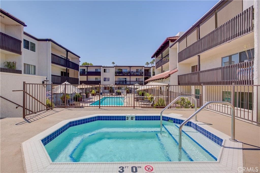 Encino, California, 91316, United States, 1 Bedroom Bedrooms, ,1 BathroomBathrooms,Residential,For Sale,1743068