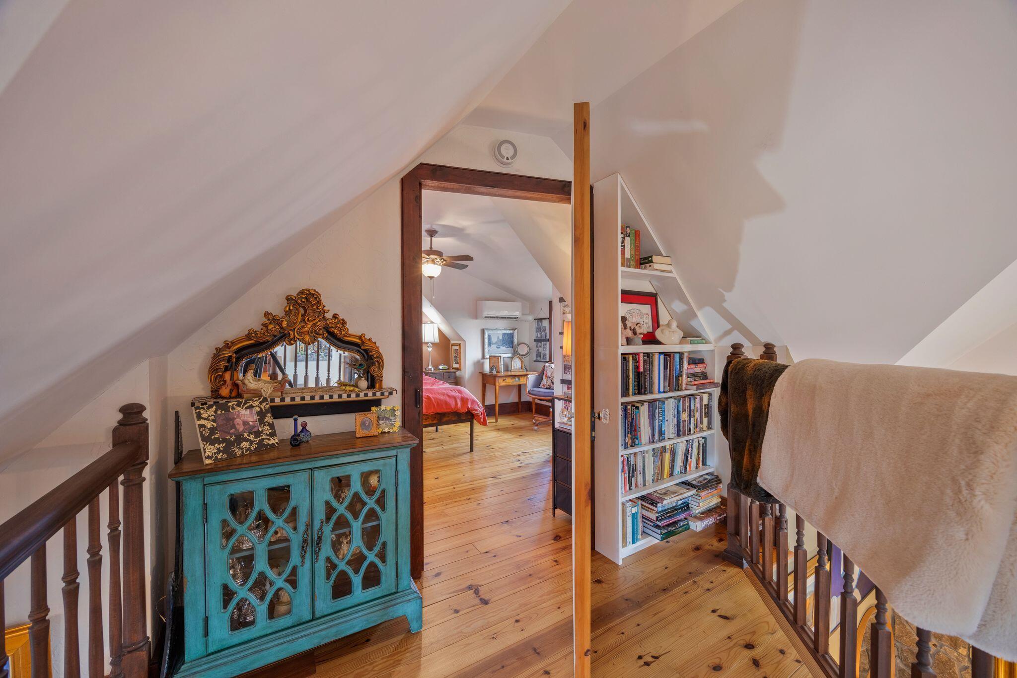 Rising Fawn, Georgia, 30738, United States, 2 Bedrooms Bedrooms, ,2 BathroomsBathrooms,Residential,For Sale,1995389