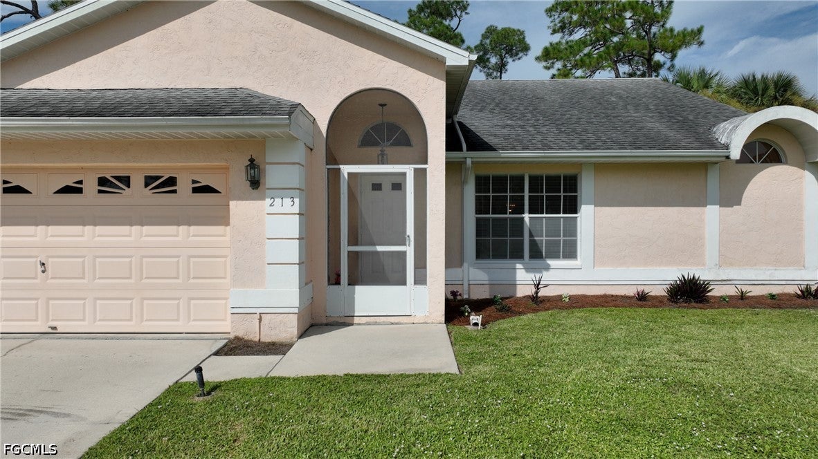Maple Ave, Lehigh Acres, FL 33936