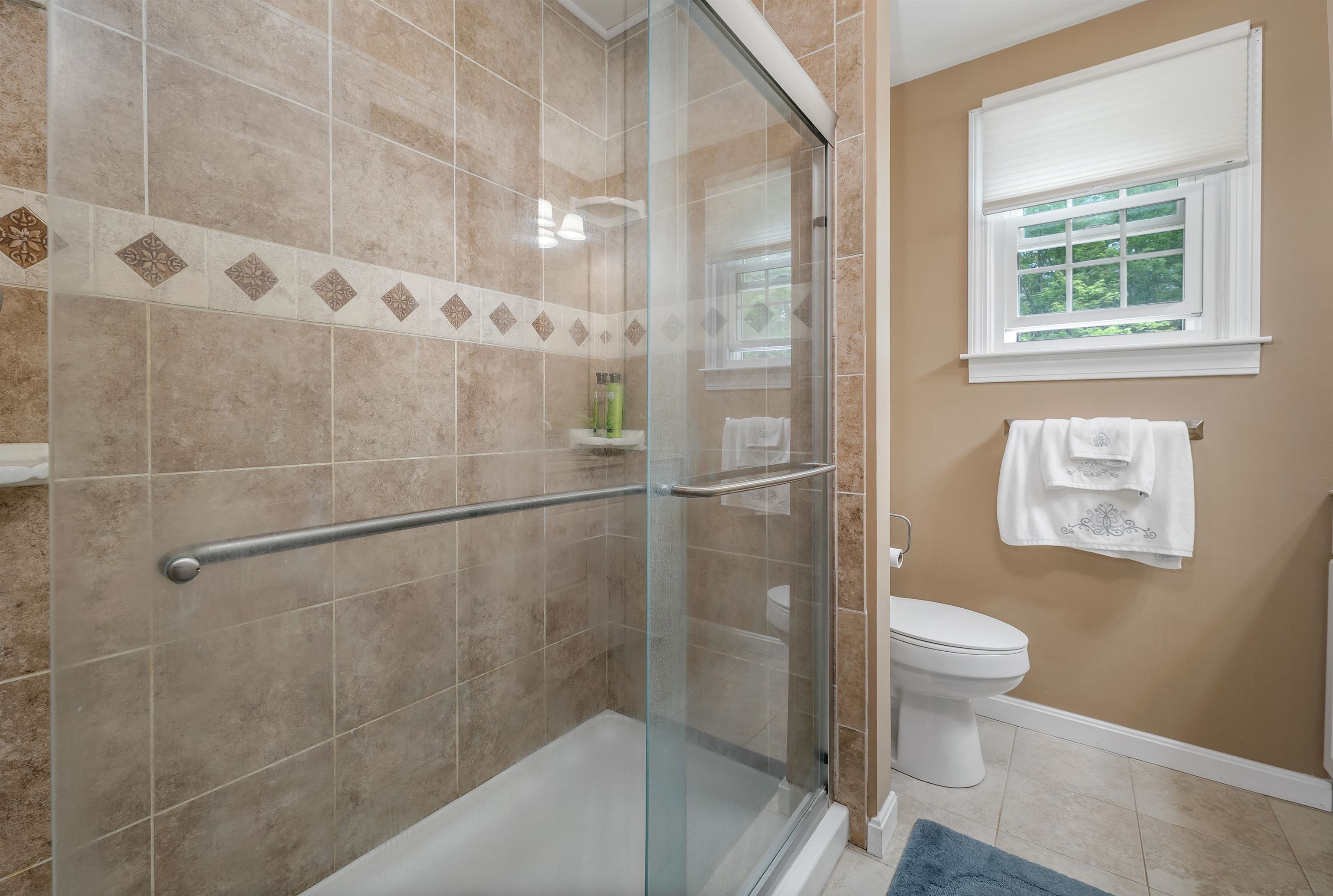 Gilford, New Hampshire, 03249, United States, 4 Bedrooms Bedrooms, ,2 BathroomsBathrooms,Residential,For Sale,1875649