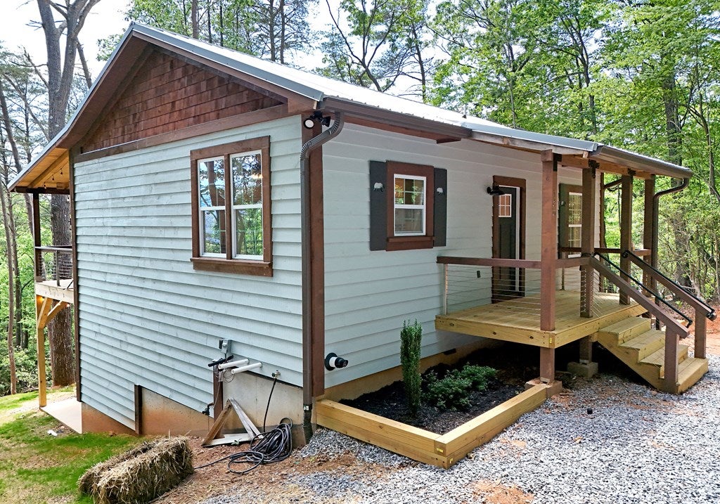 Blue Ridge, Georgia, 30513, United States, 2 Bedrooms Bedrooms, ,2 BathroomsBathrooms,Residential,For Sale,1805607