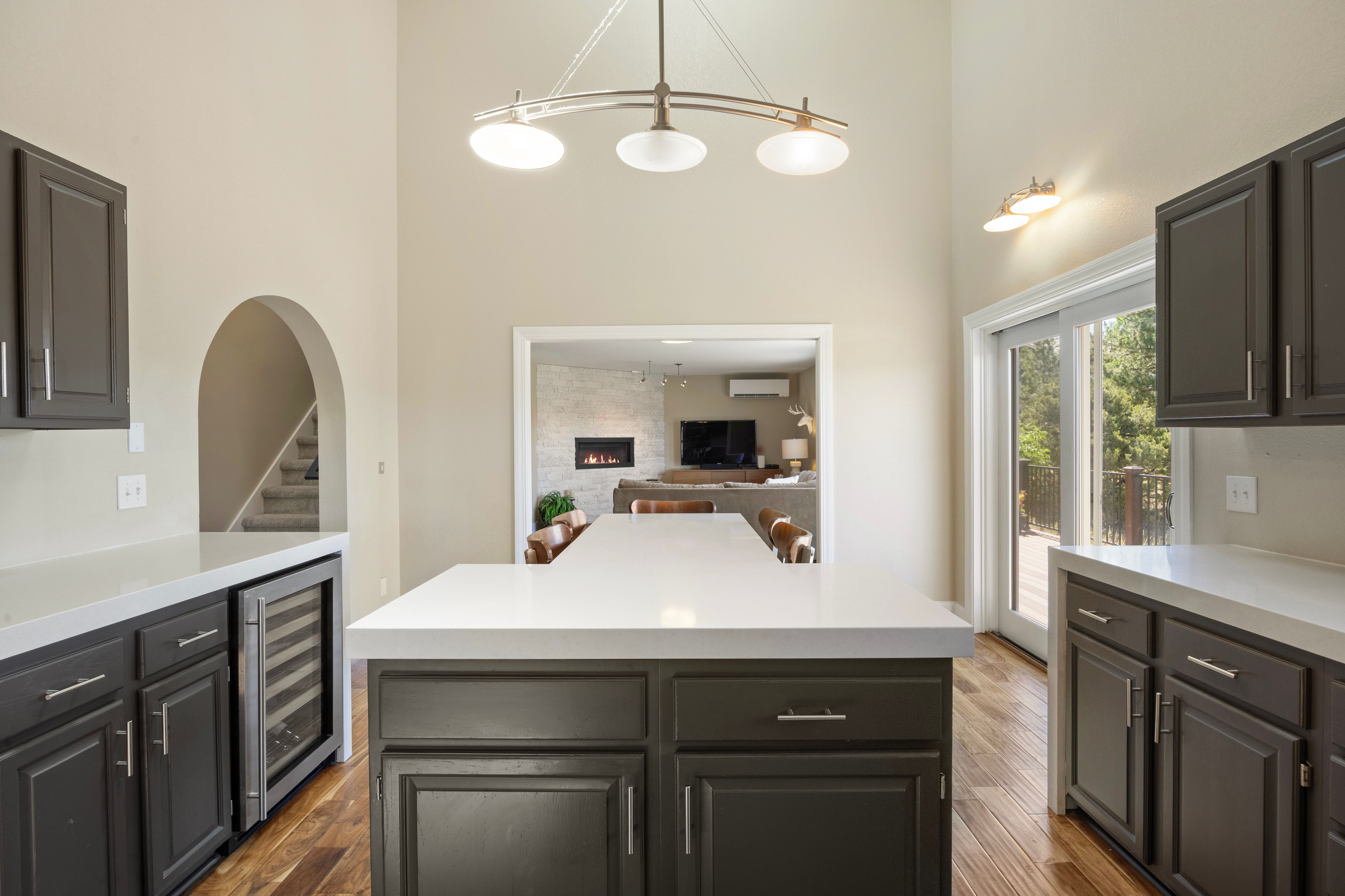  Extensively Renovated 4 Bedroom  4 Bathroom In Highly Desirable Charter Oaks - 物件實景