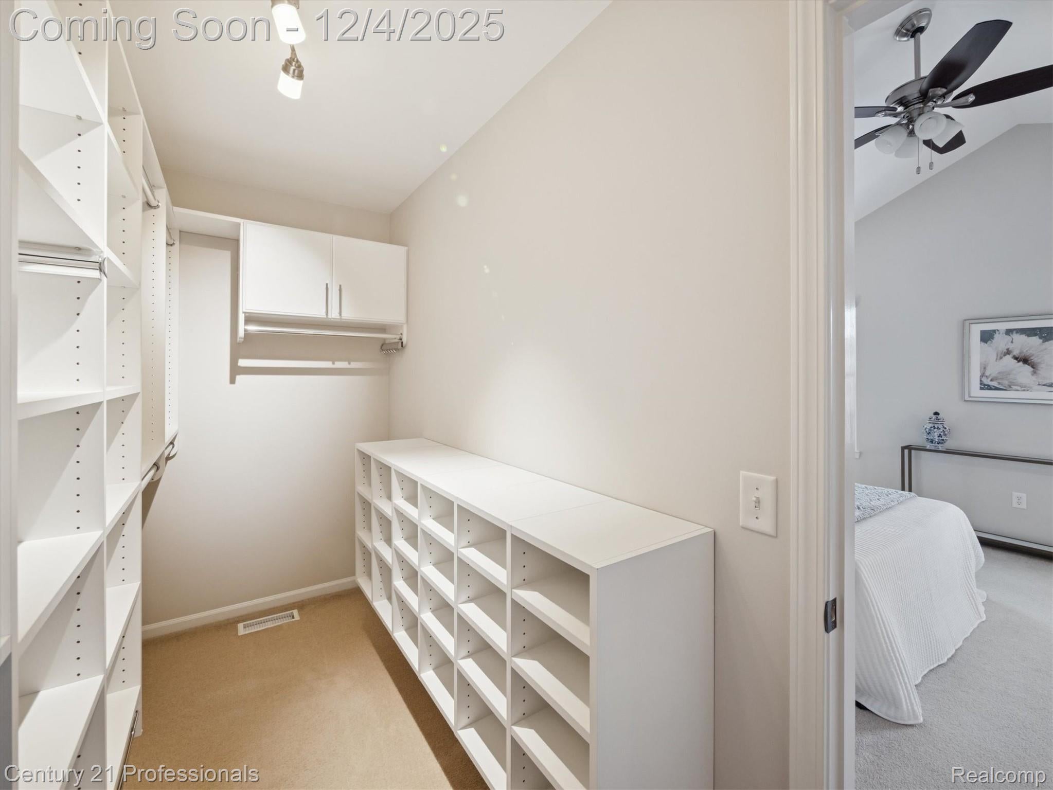 Orion, Michigan, 48360, United States, 4 Bedrooms Bedrooms, ,4 BathroomsBathrooms,Residential,For Sale,2001208